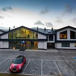 Hotel Jarzebata 3*